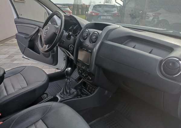 Dacia Duster cena 35500 przebieg: 102000, rok produkcji 2016 z Stronie Śląskie małe 154
